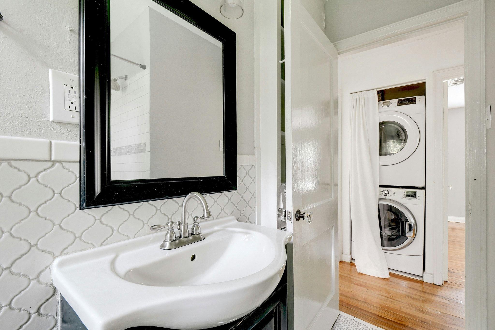 907 E 56th St, Austin, TX 78751