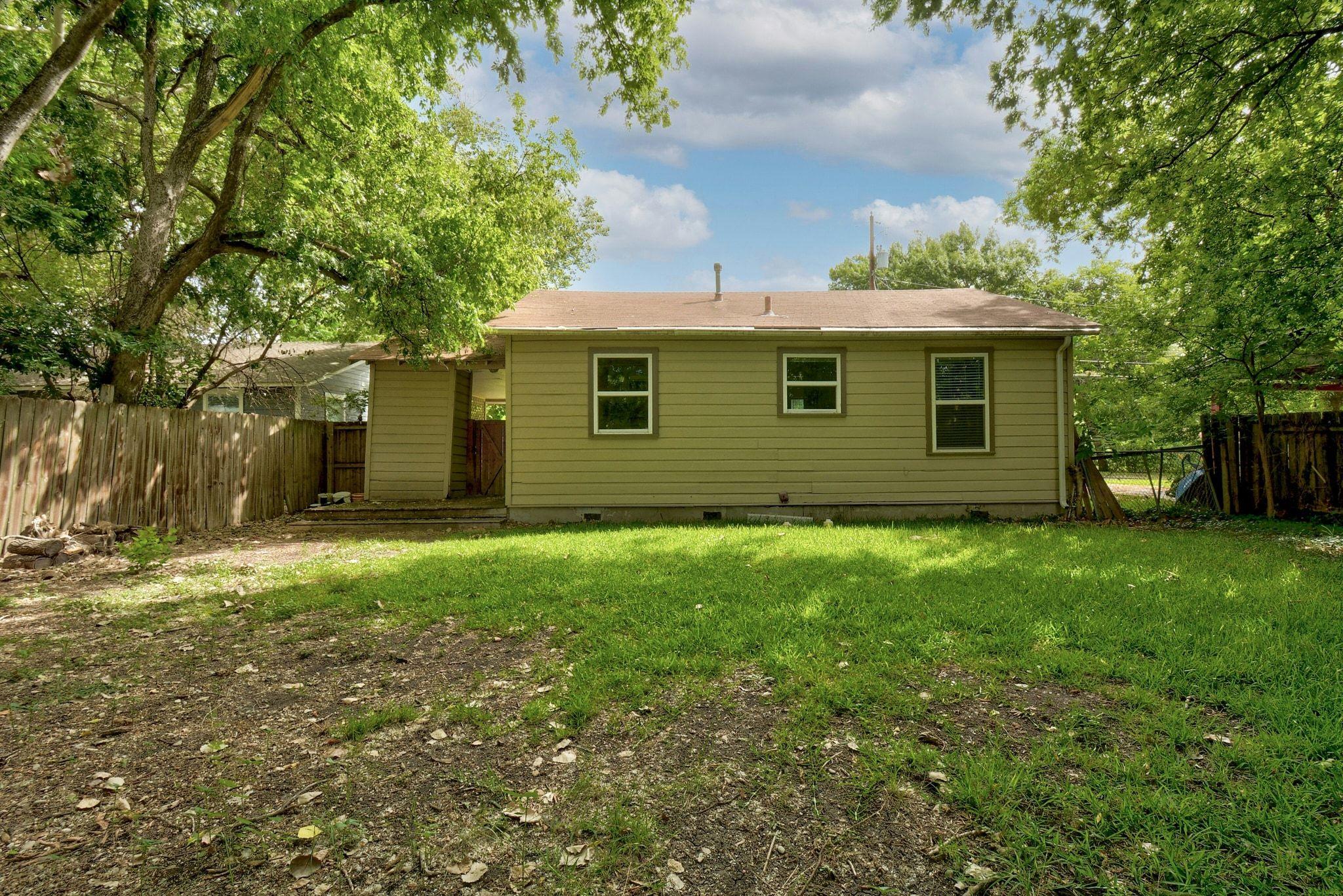 907 E 56th St, Austin, TX 78751