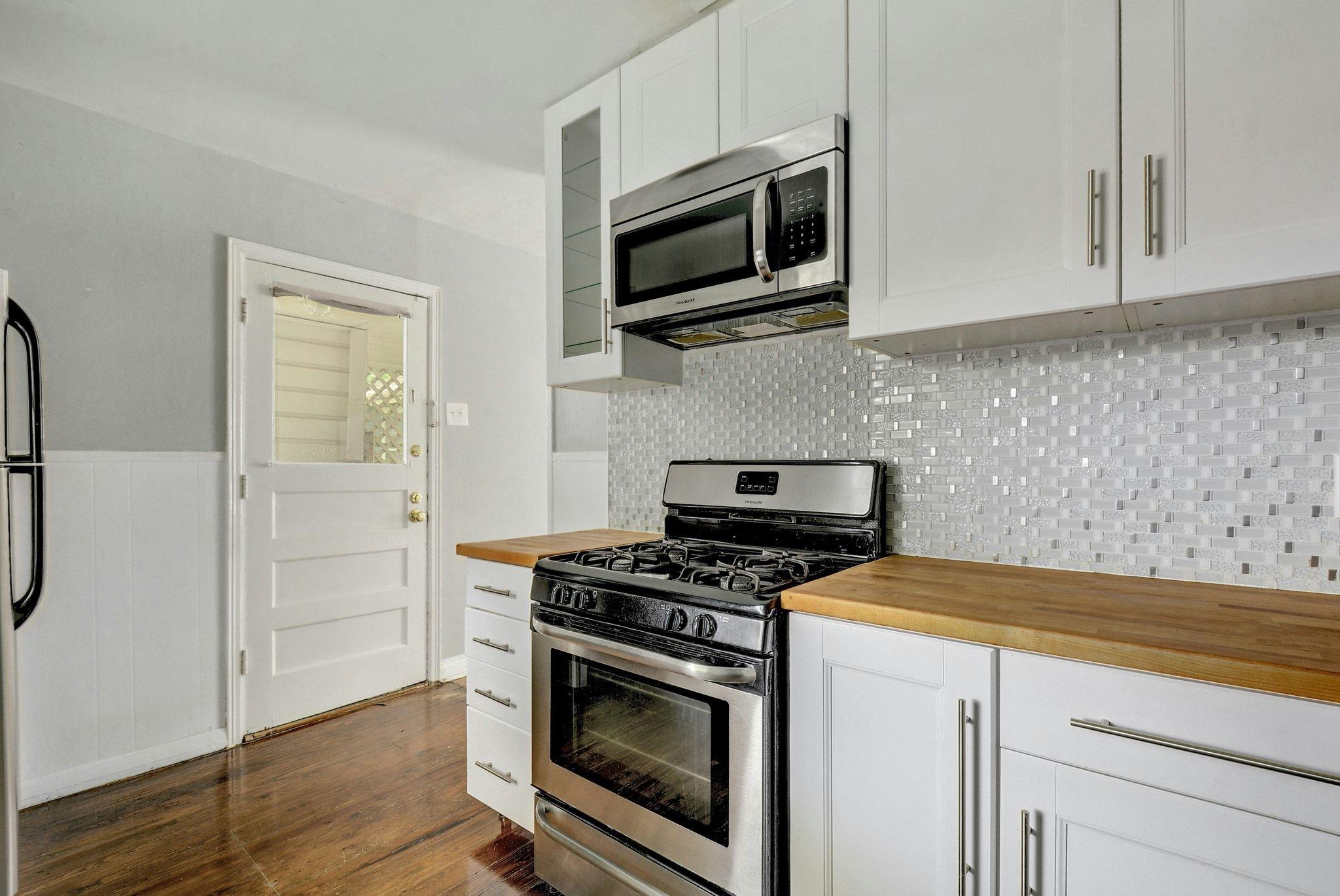 907 E 56th St, Austin, TX 78751