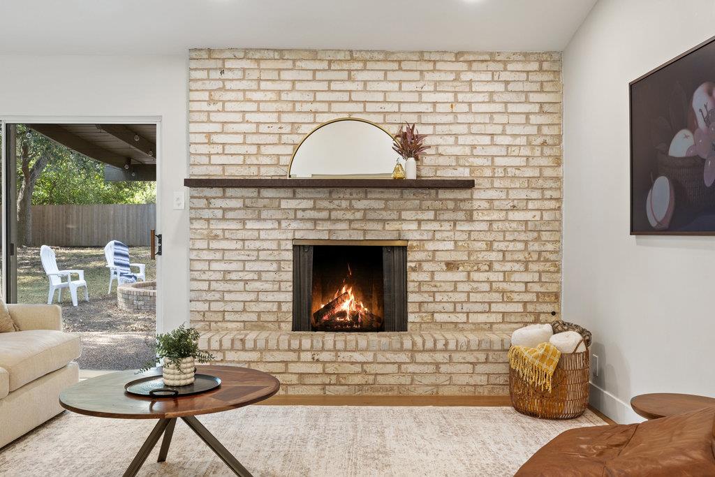 2401 Vassal Dr, Austin, TX 78748