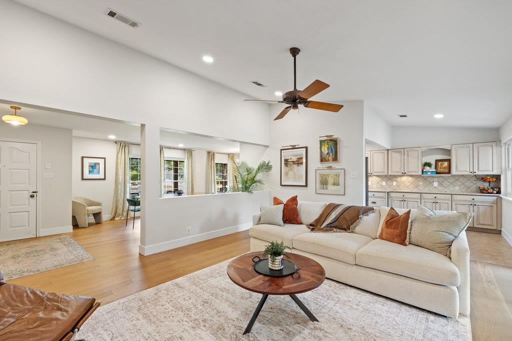 2401 Vassal Dr, Austin, TX 78748