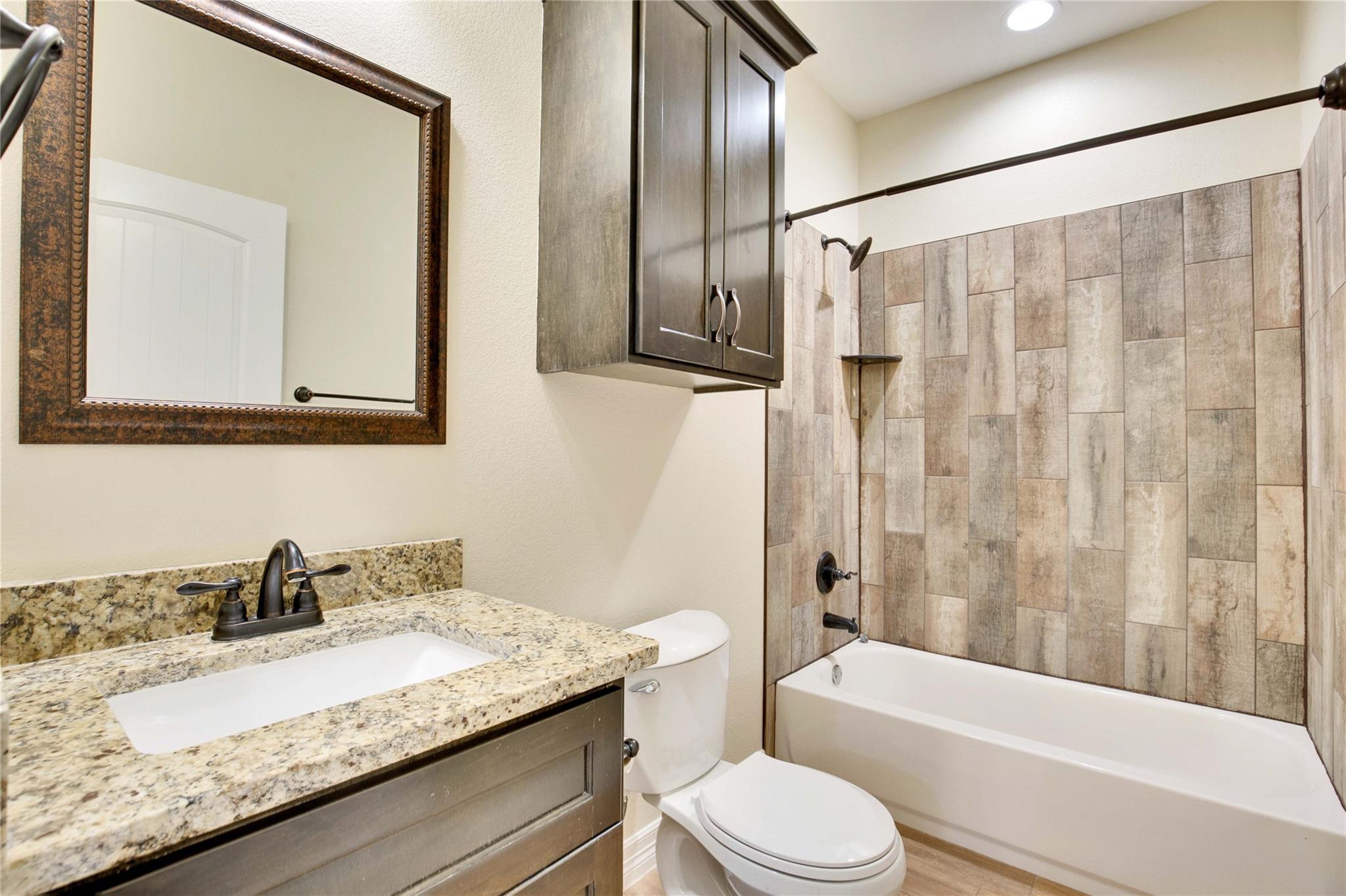 118 NW Buckhorn Dr, Bastrop, TX 78602