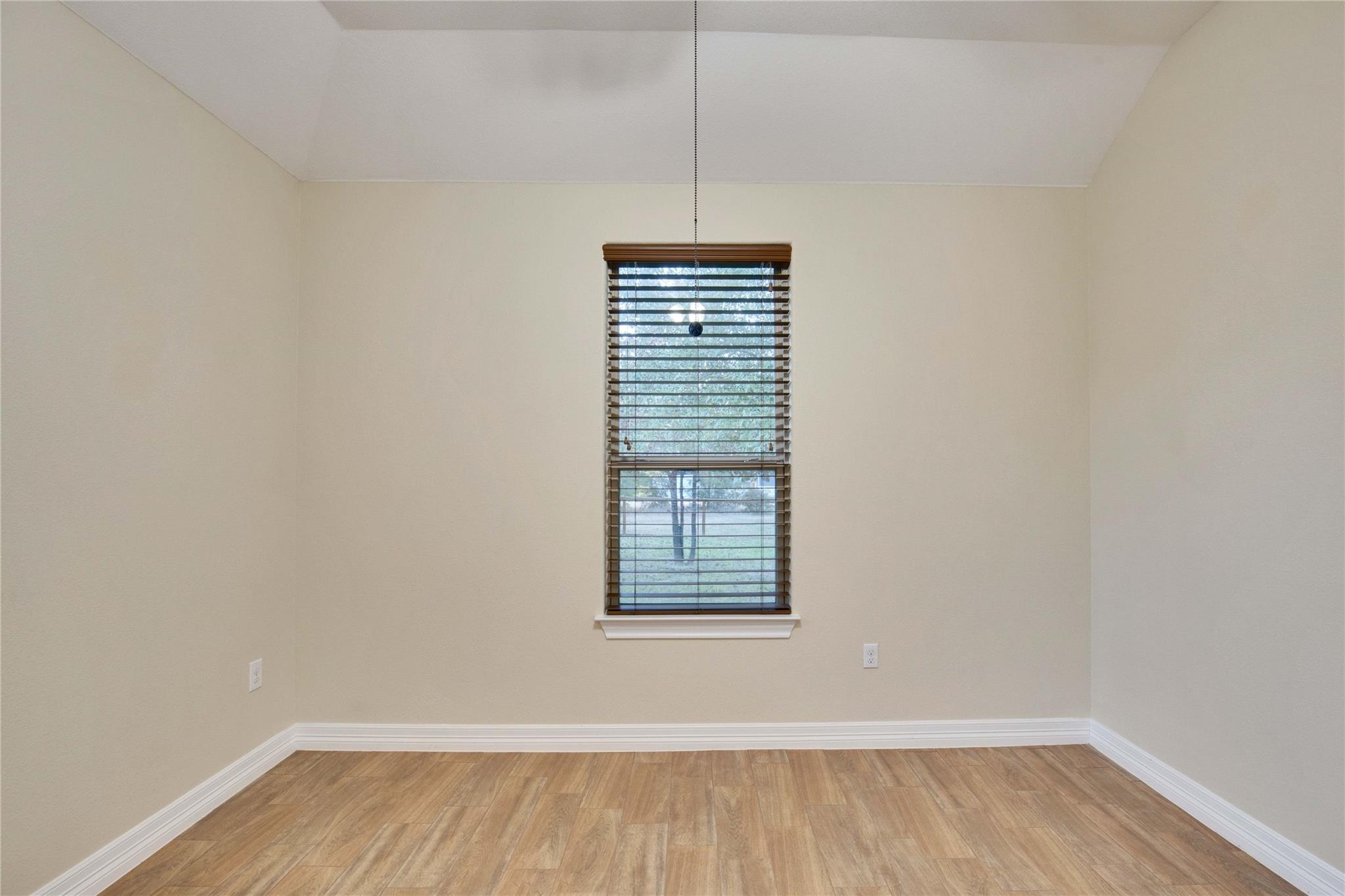 118 NW Buckhorn Dr, Bastrop, TX 78602