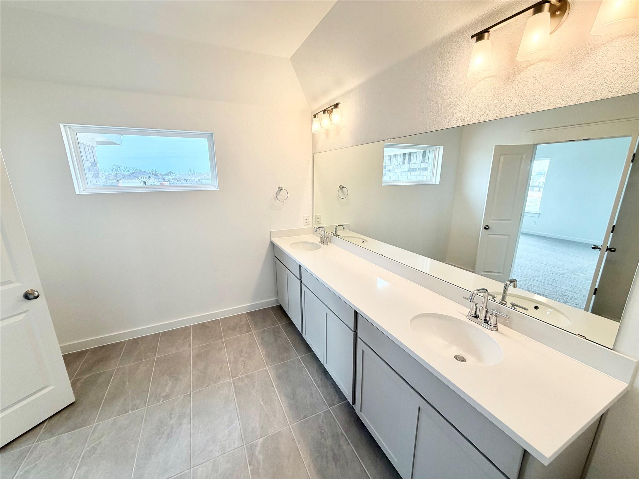 183 Bellie Ln, Kyle, TX 78640