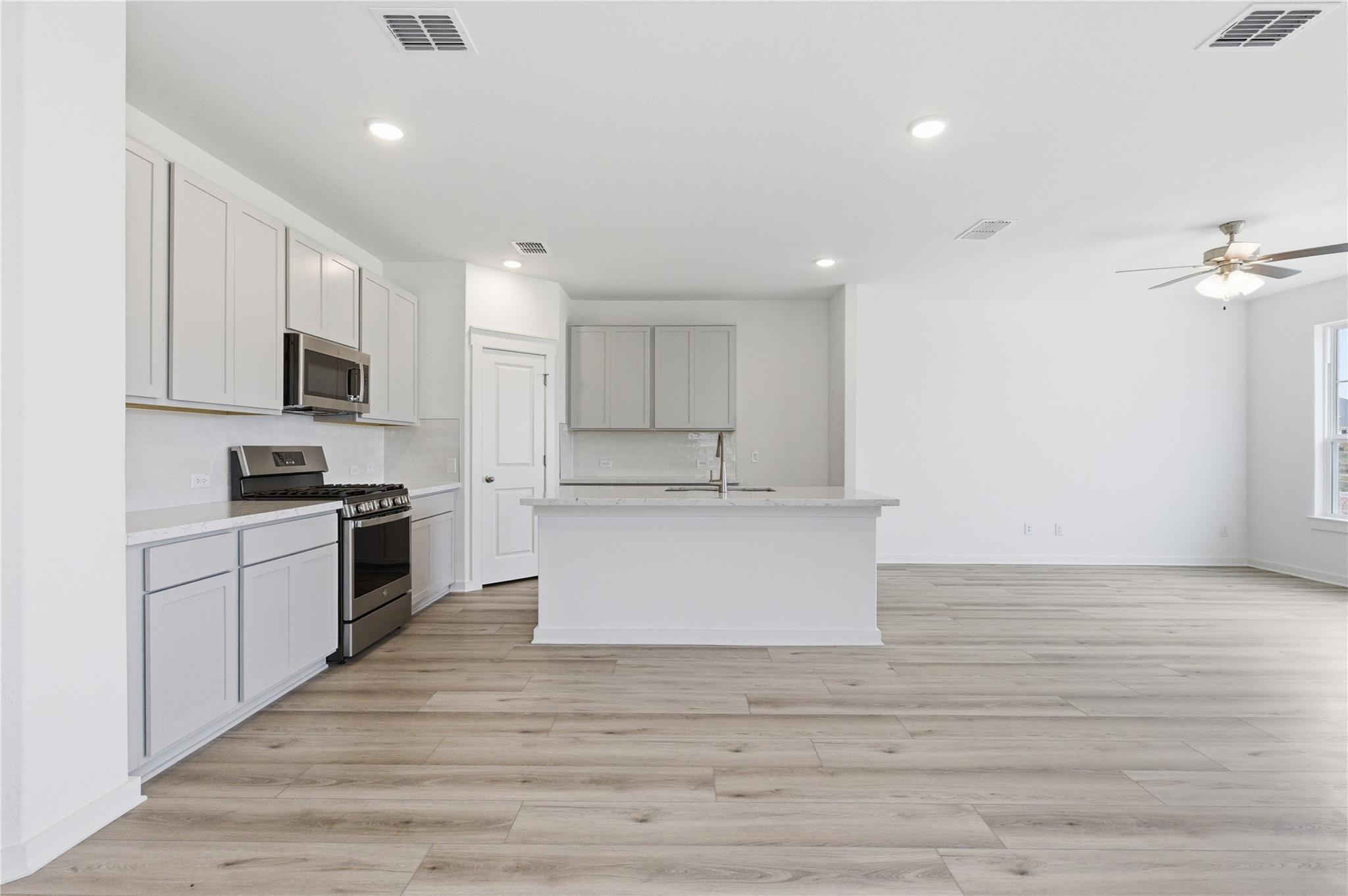 183 Bellie Ln, Kyle, TX 78640