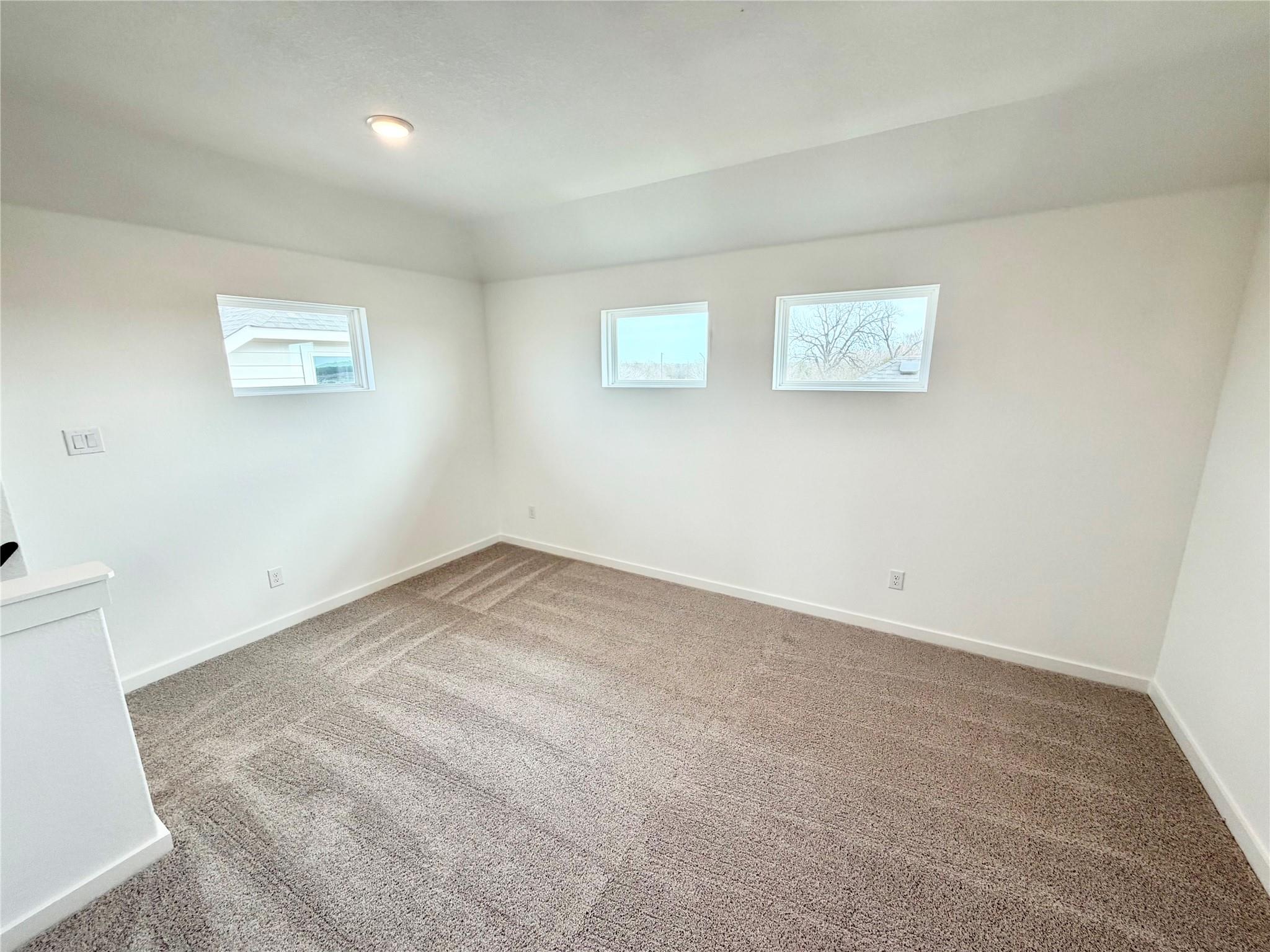 183 Bellie Ln, Kyle, TX 78640