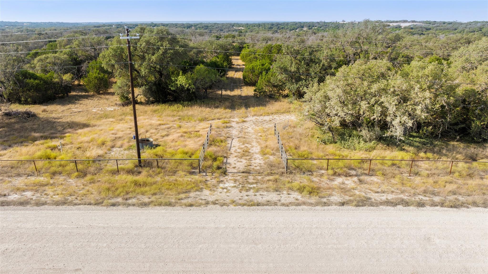 257 W Rolling Oaks Dr, Goldthwaite, TX 78644