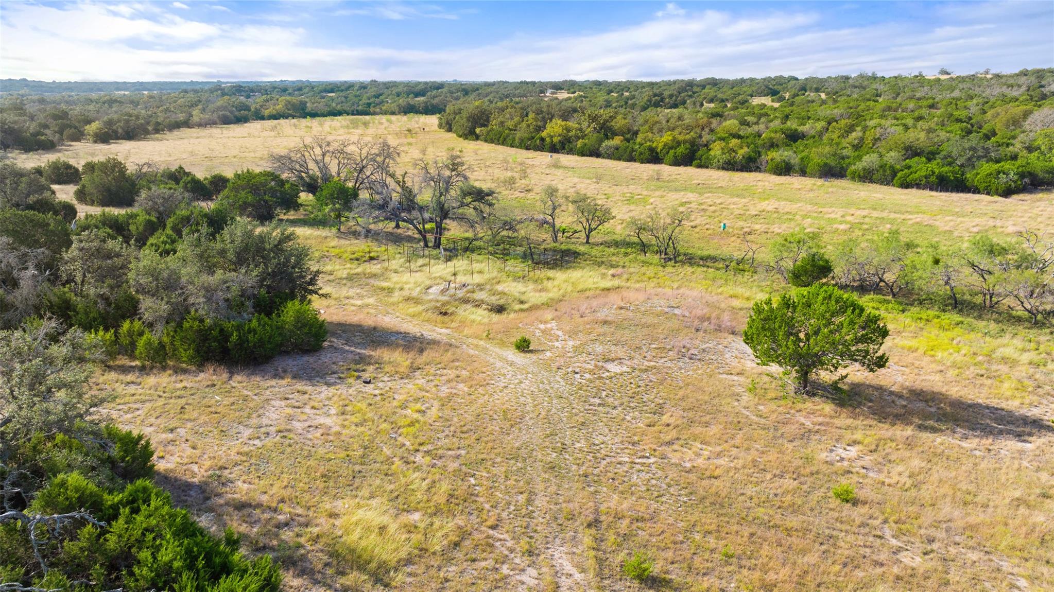257 W Rolling Oaks Dr, Goldthwaite, TX 78644