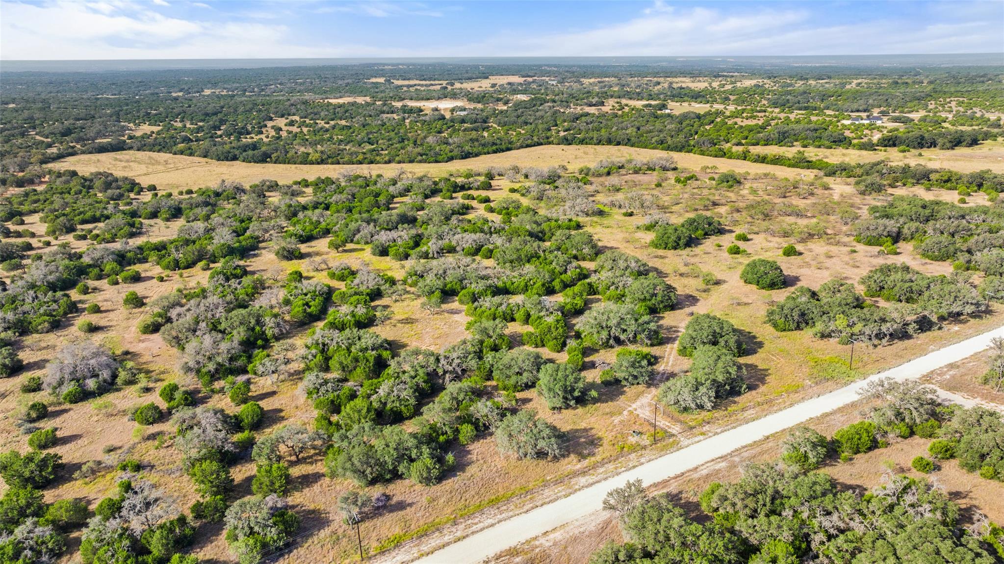 257 W Rolling Oaks Dr, Goldthwaite, TX 78644