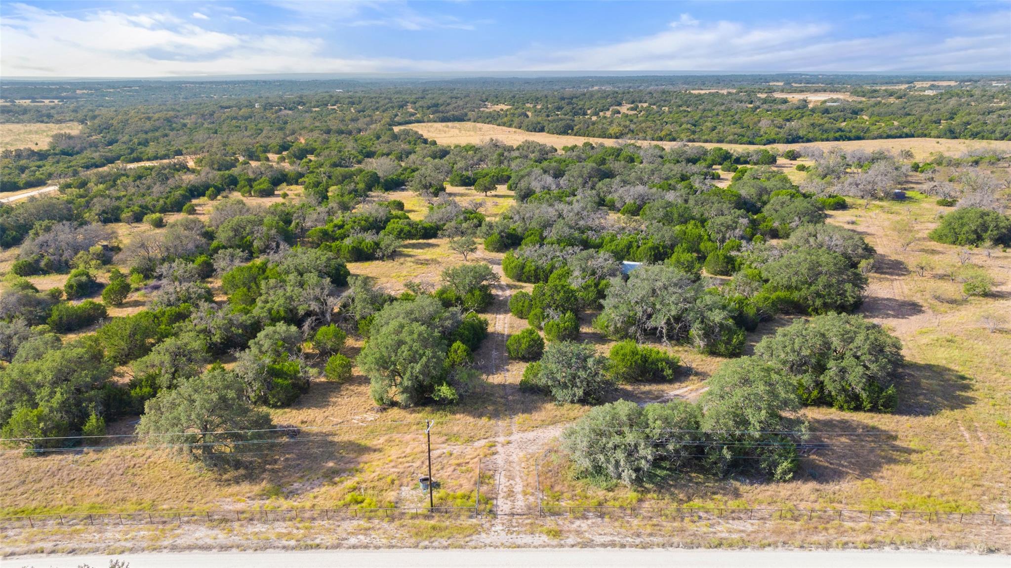 257 W Rolling Oaks Dr, Goldthwaite, TX 78644