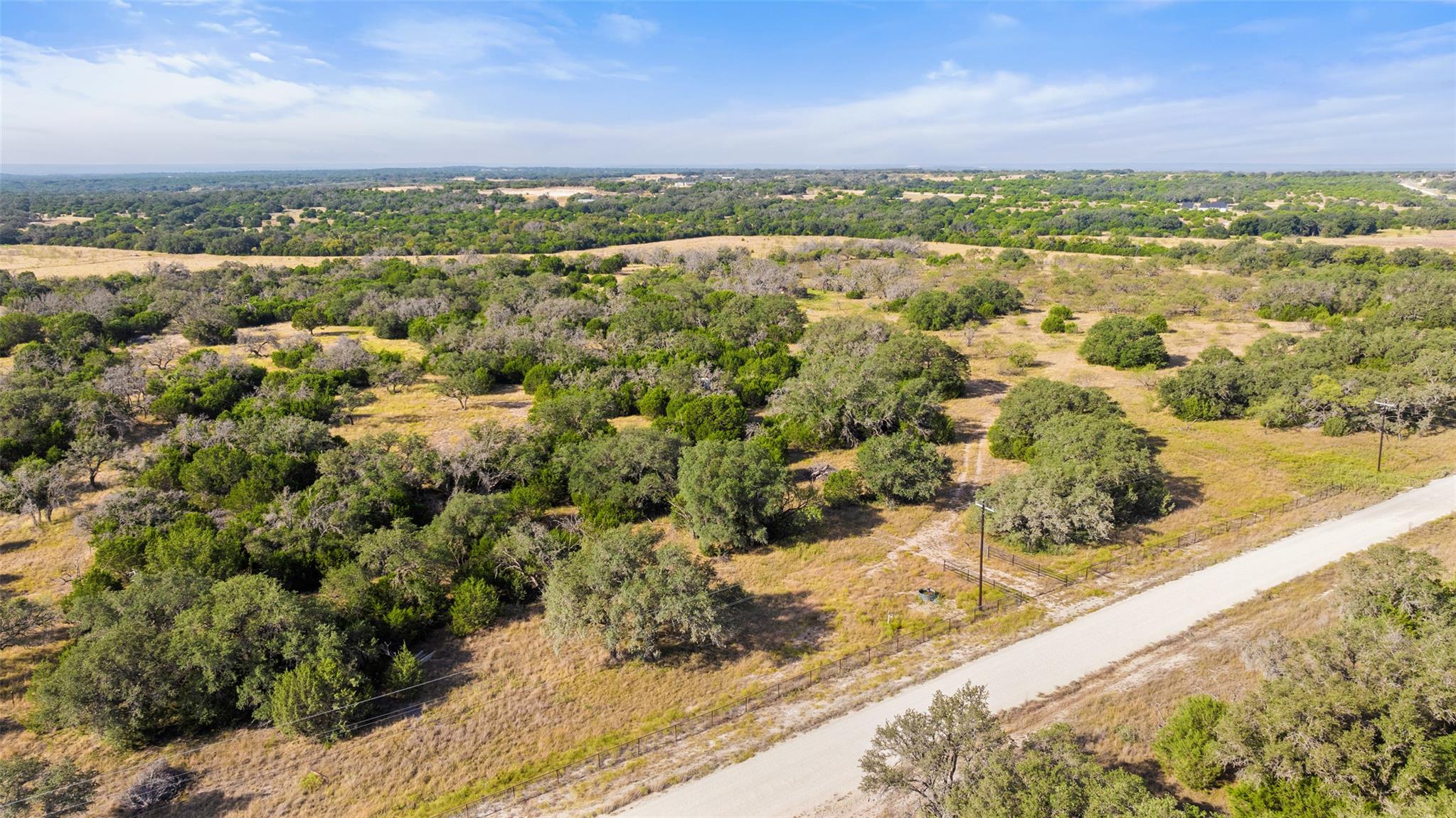 257 W Rolling Oaks Dr, Goldthwaite, TX 78644