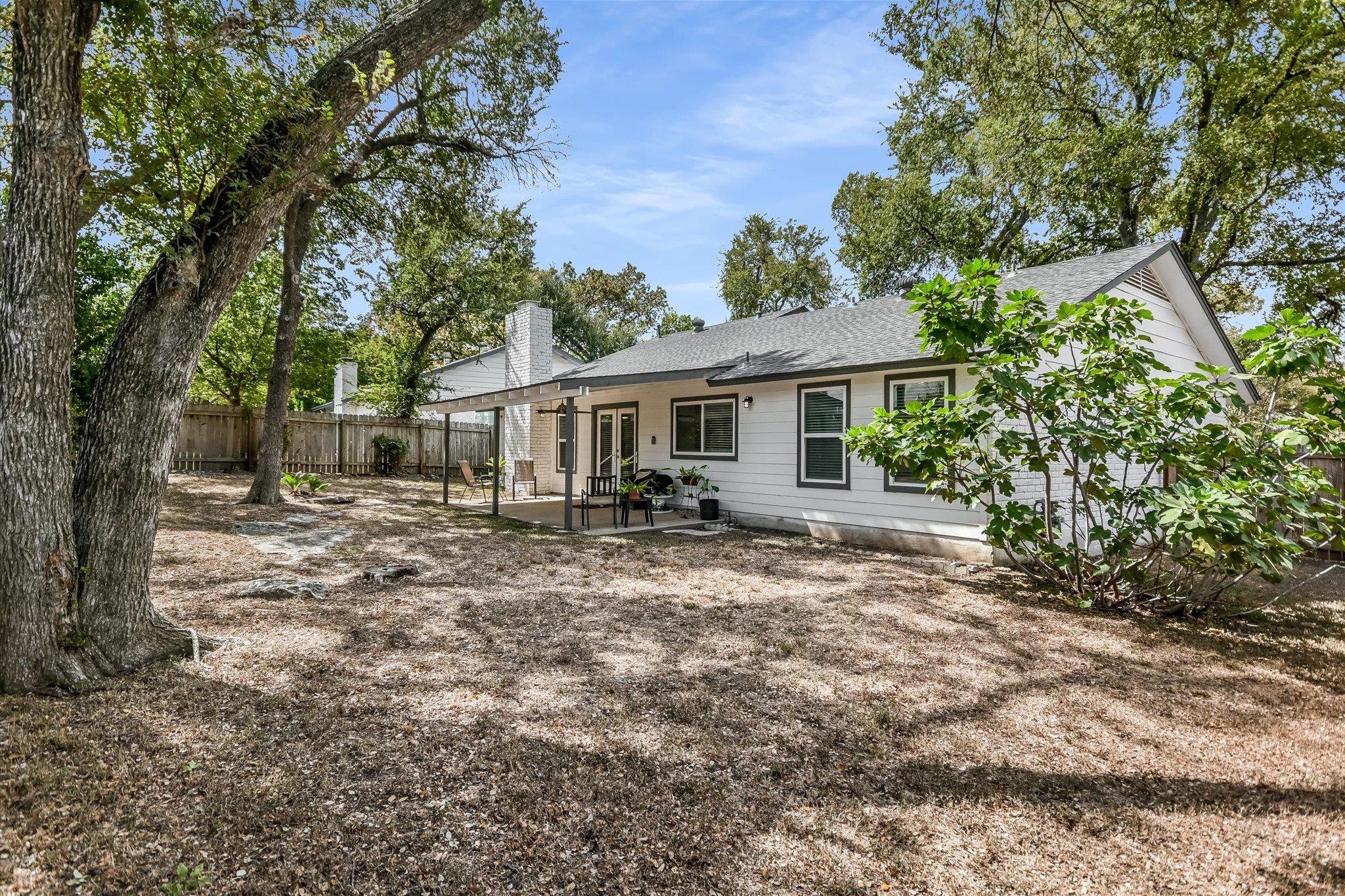 5001 Dull Knife Dr, Austin, TX 78759