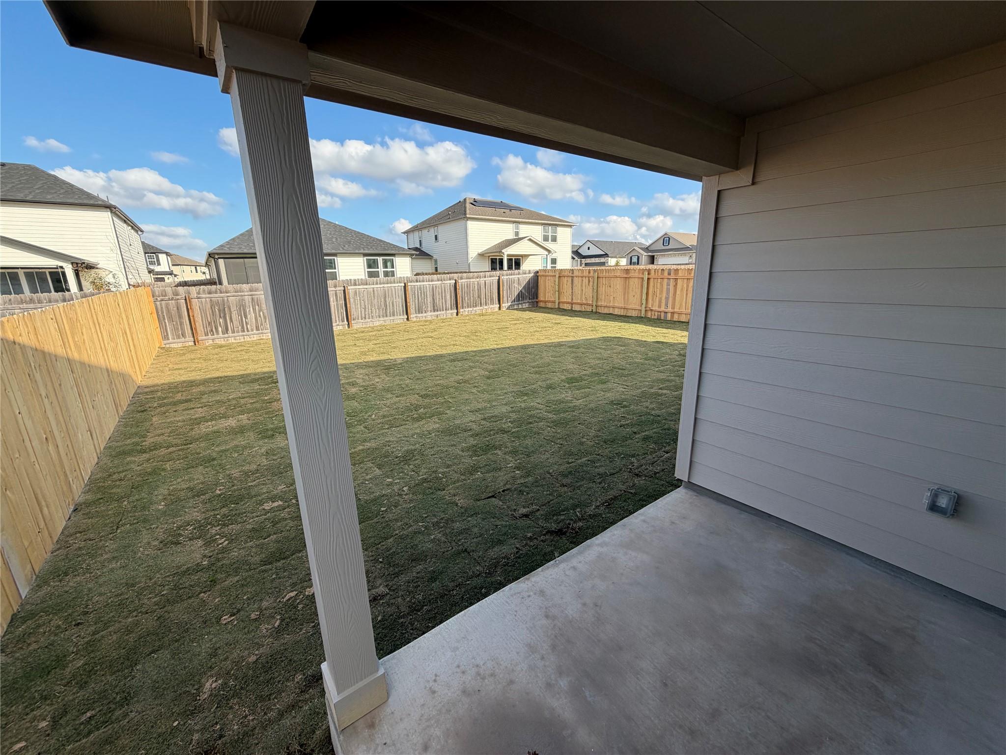 261 Seattle Slew Dr, Jarrell, TX 76537