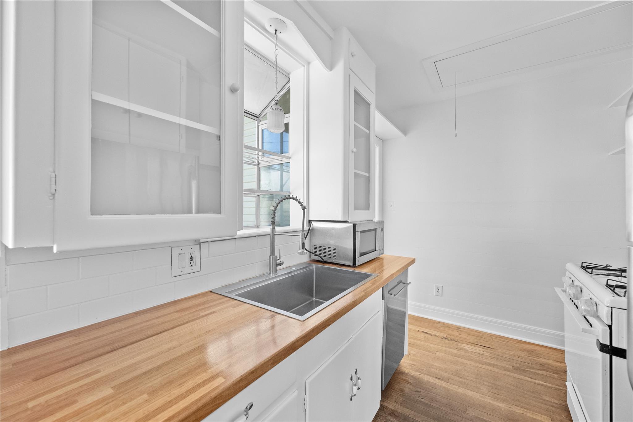 516 Lockhart Dr, Austin, TX 78704