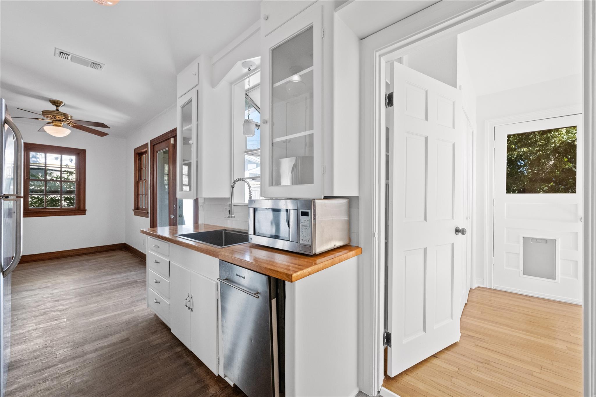 516 Lockhart Dr, Austin, TX 78704