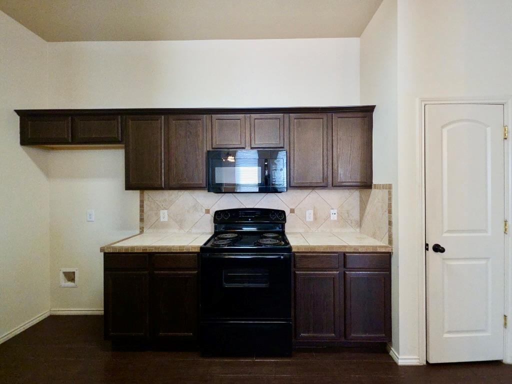 1500 Muirfield Bend Dr # A, Hutto, TX 78634