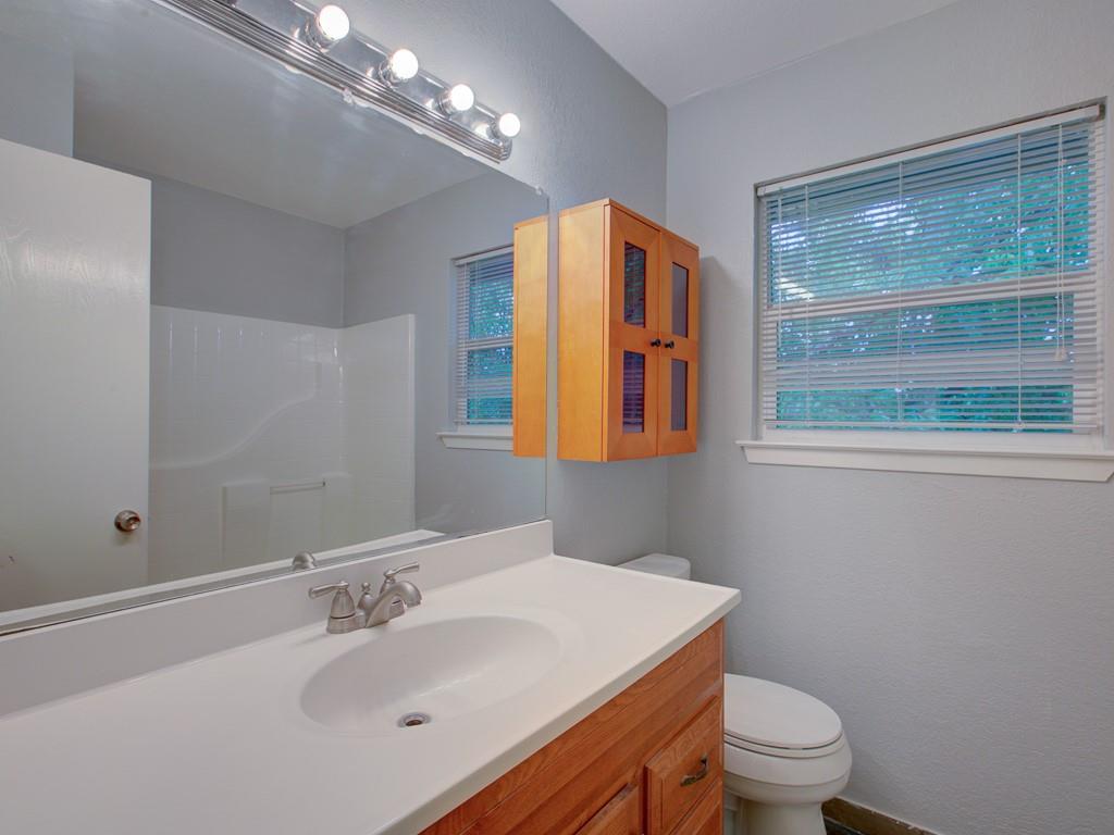 2901 Burning Oak Dr # B, Austin, TX 78704