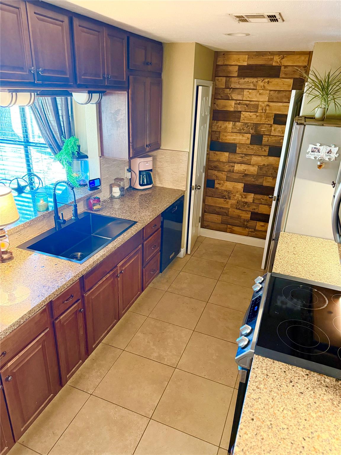 211 Rabbit Hollow Ln, Georgetown, TX 78626