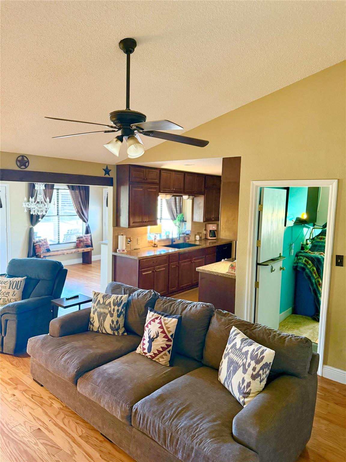 211 Rabbit Hollow Ln, Georgetown, TX 78626