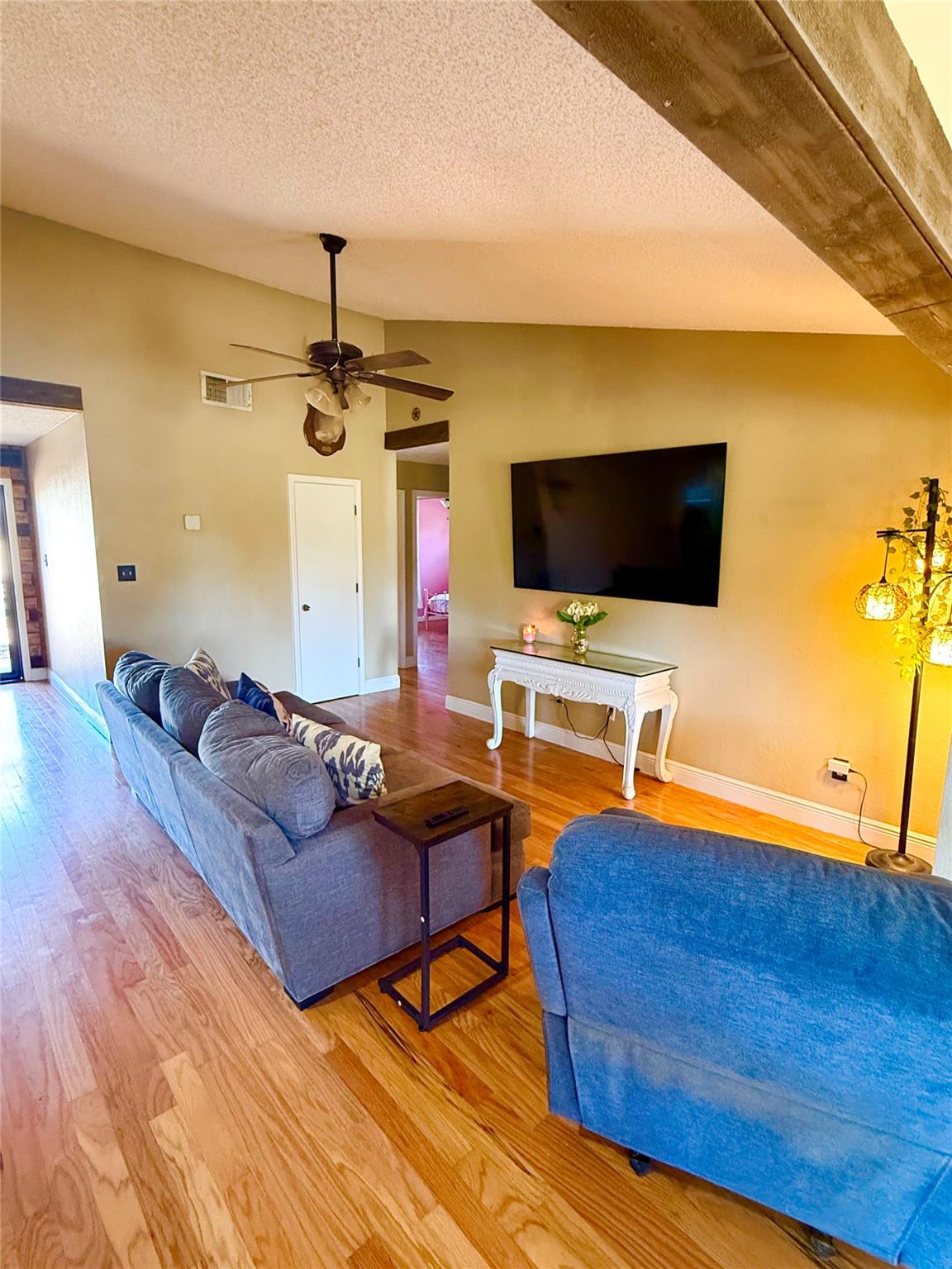 211 Rabbit Hollow Ln, Georgetown, TX 78626