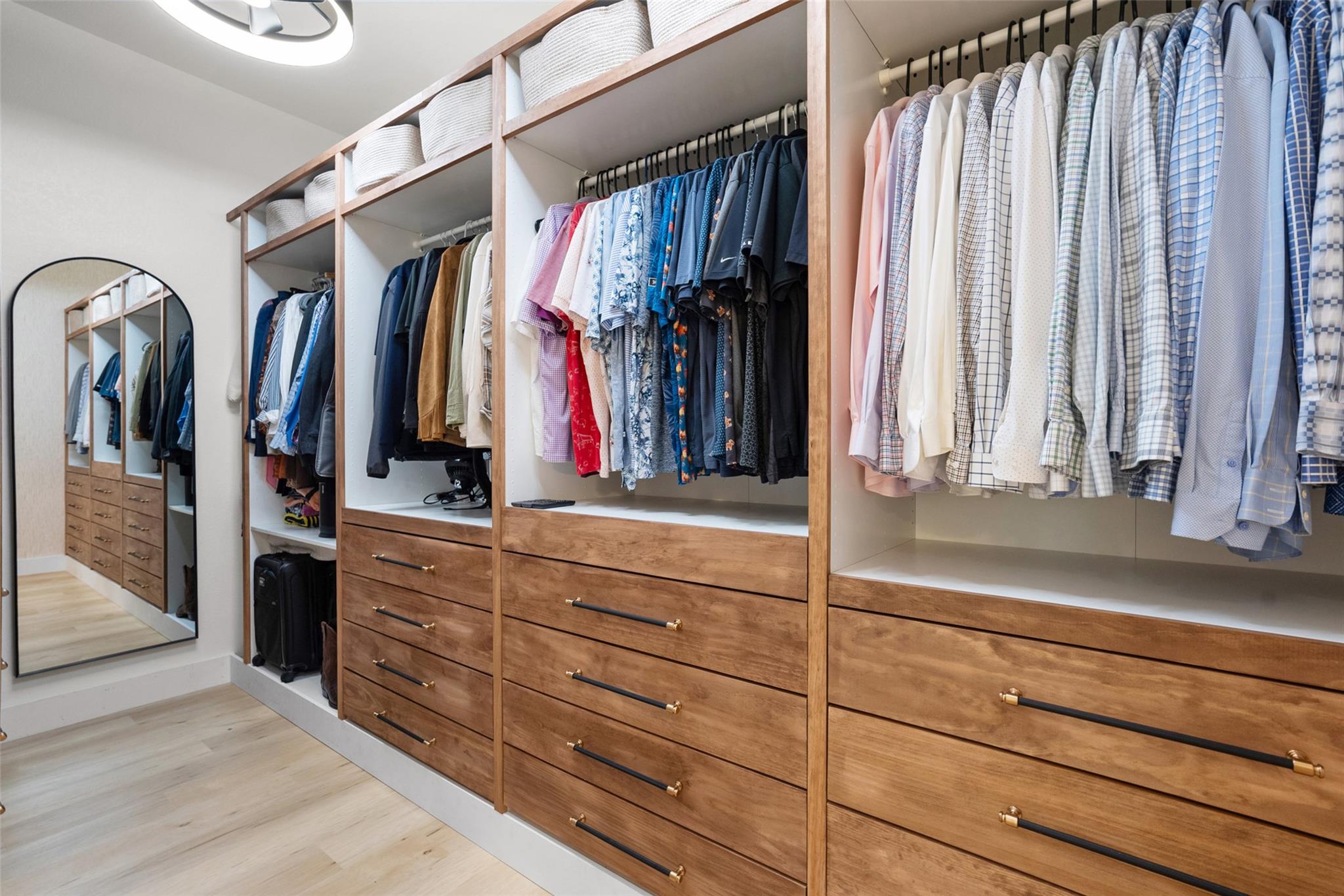 220 Fawn Meadow Dr, Dripping Springs, TX 78620