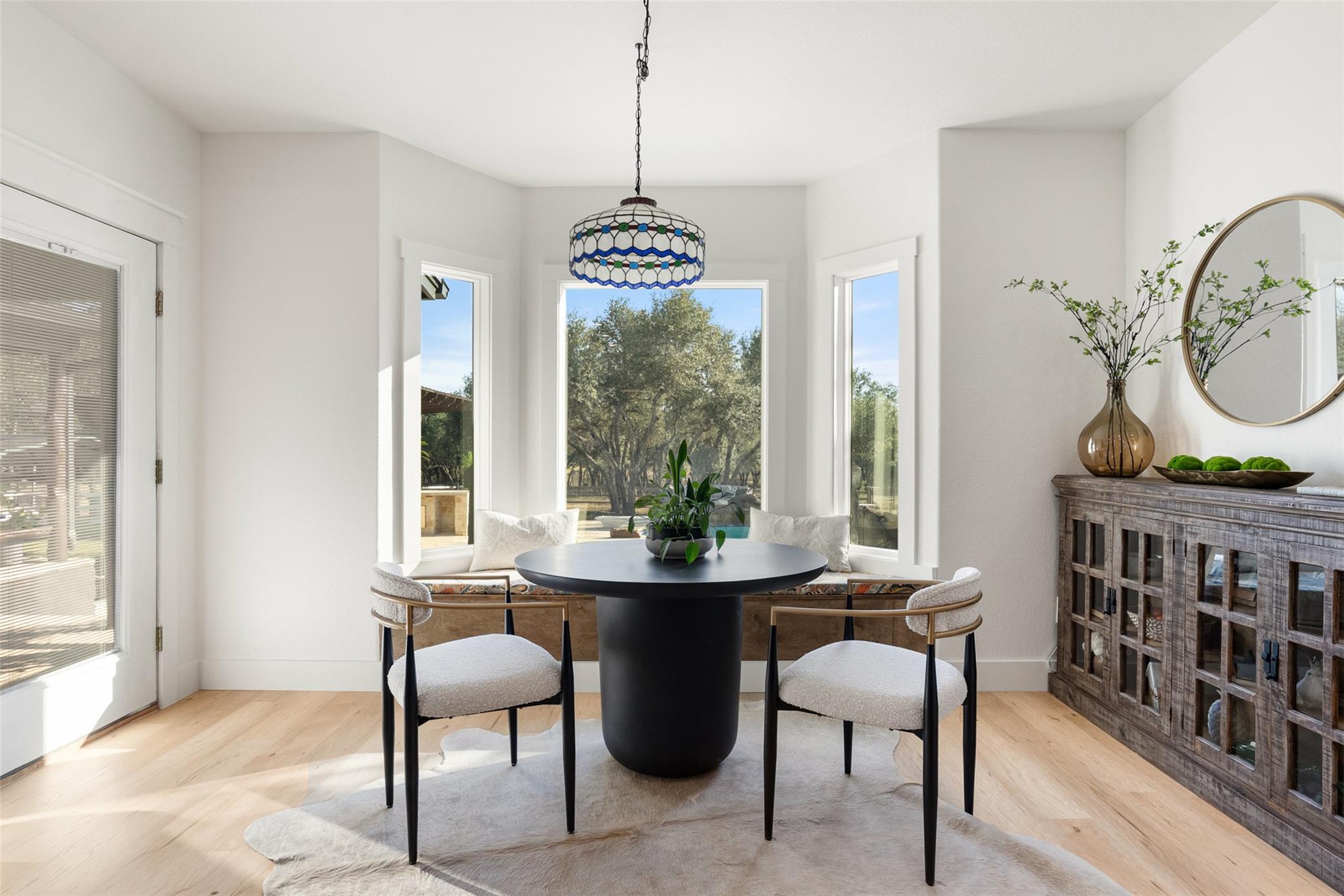 220 Fawn Meadow Dr, Dripping Springs, TX 78620