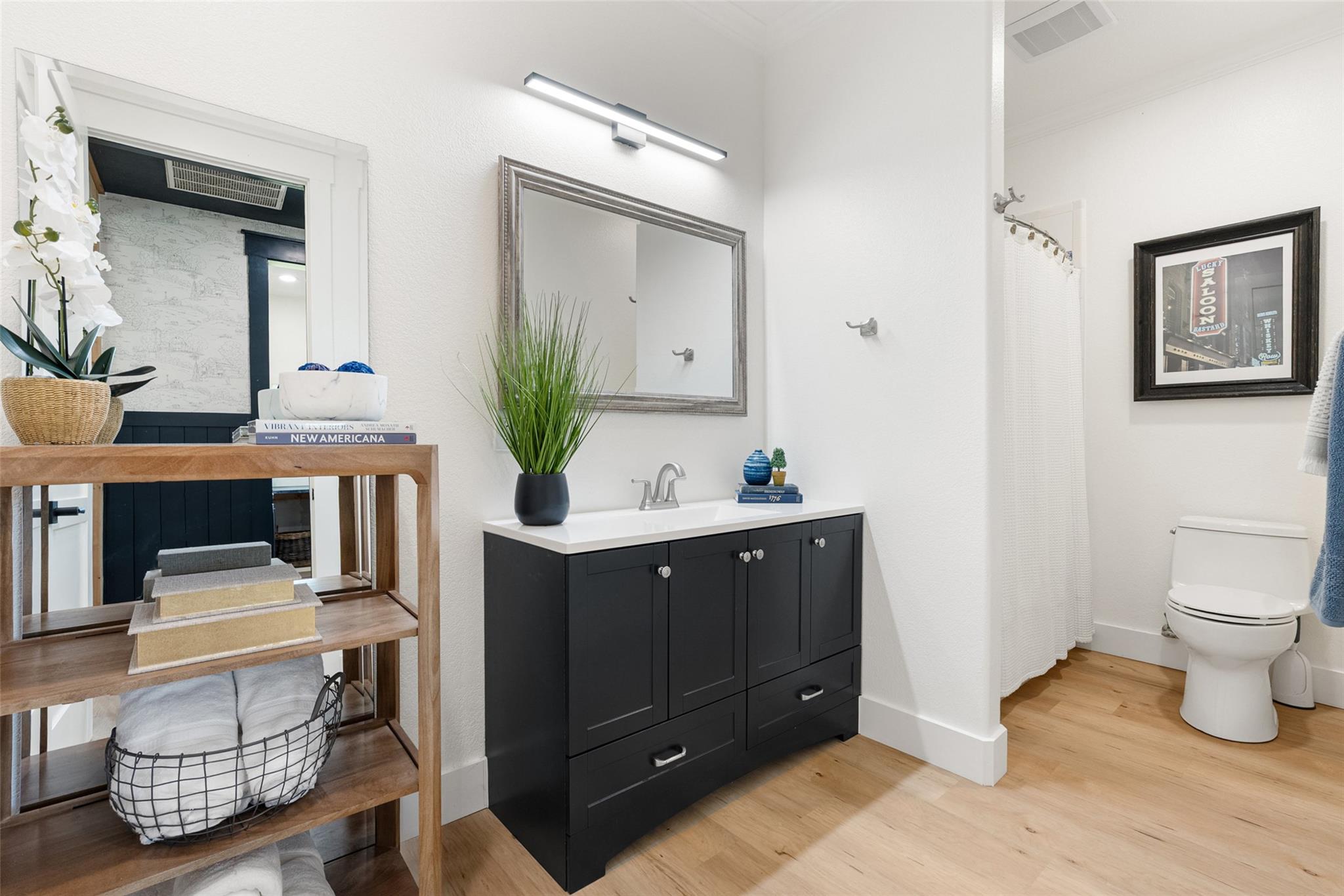 220 Fawn Meadow Dr, Dripping Springs, TX 78620