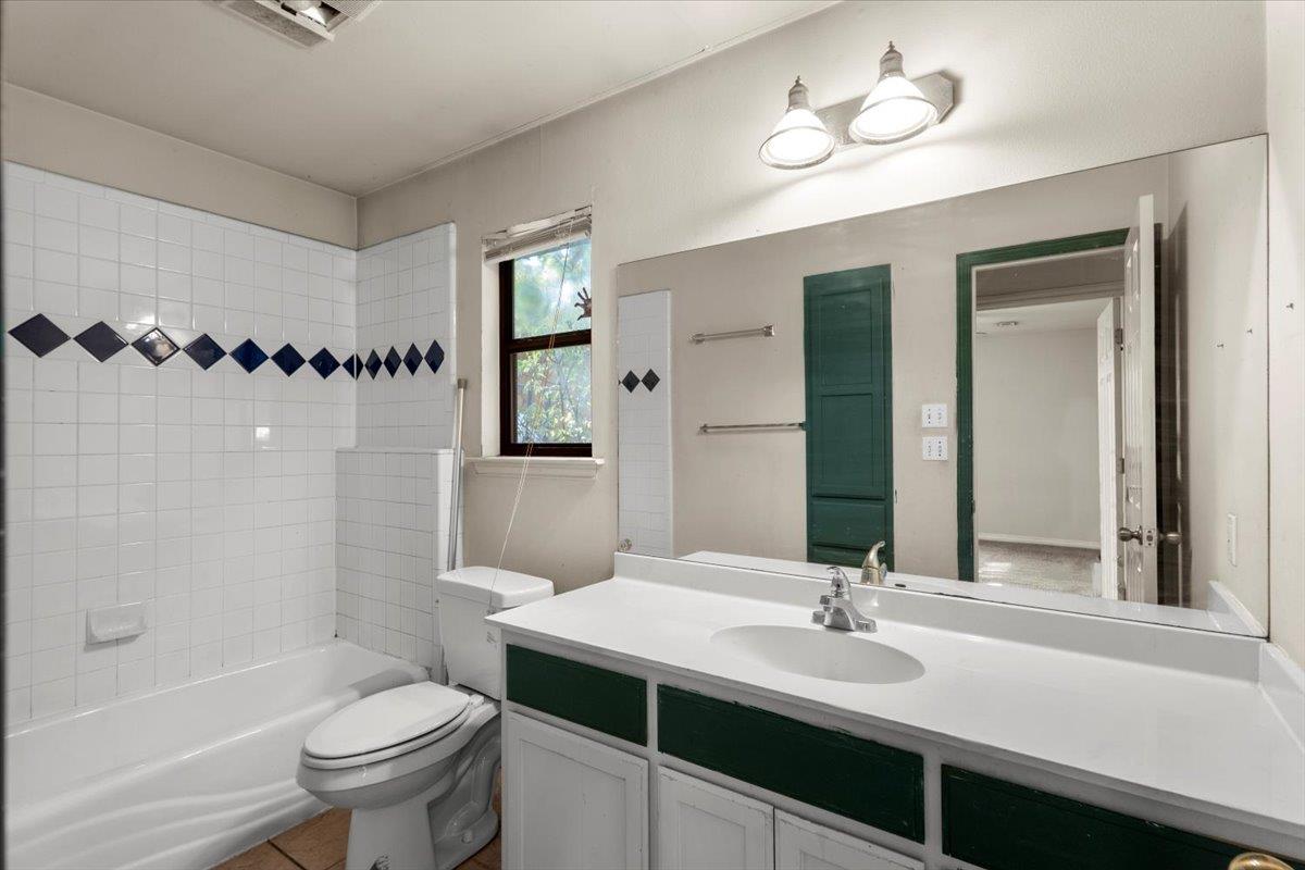 2018 Ford St, Austin, TX 78704