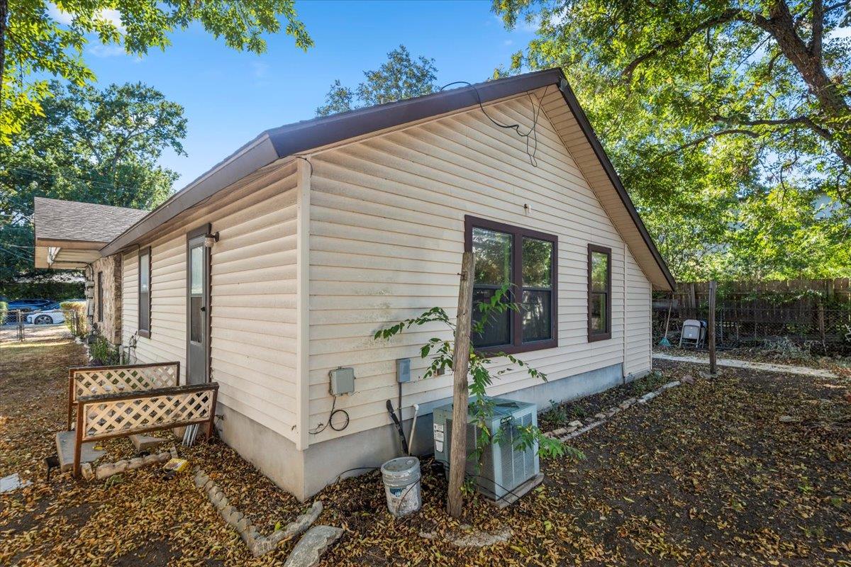 2018 Ford St, Austin, TX 78704