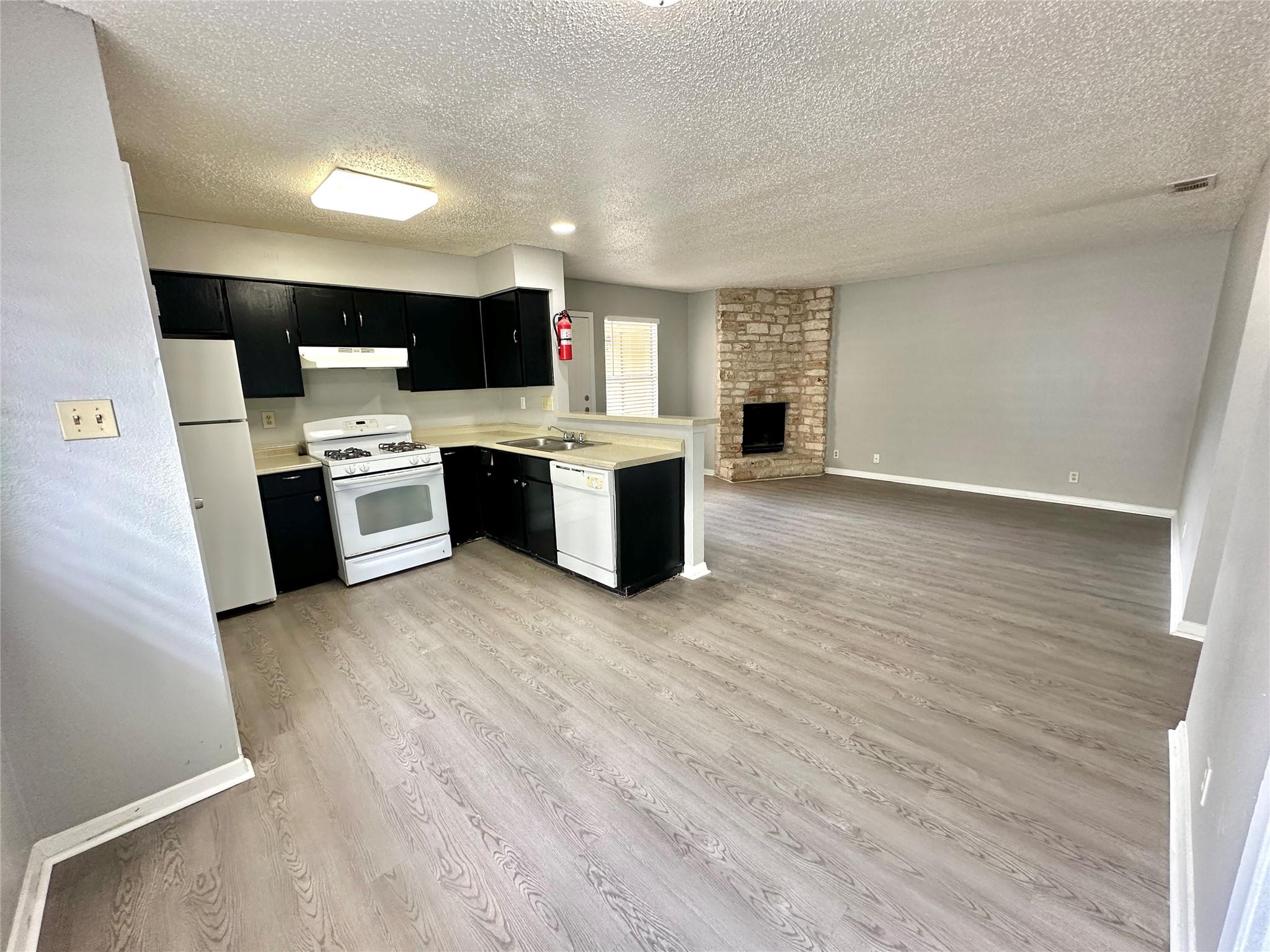 9808 Roxanna Dr # D, Austin, TX 78748