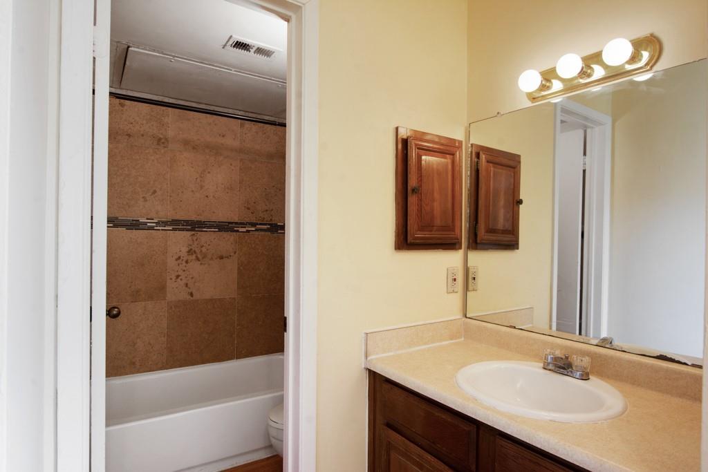 708 Graham Pl # 205, Austin, TX 78705