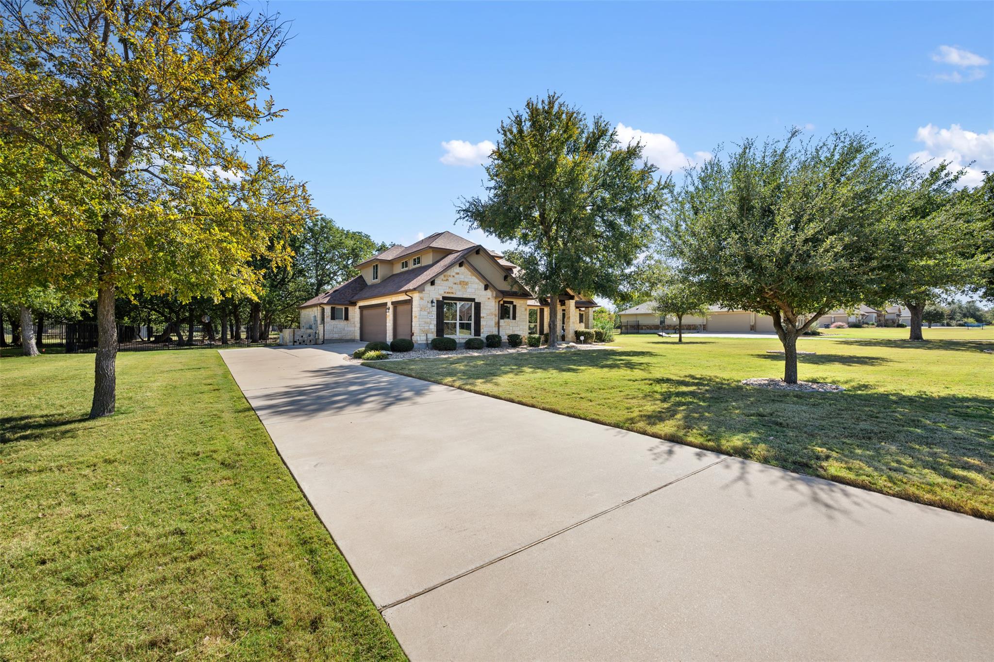 129 Camp Verde Dr, Georgetown, TX 78633