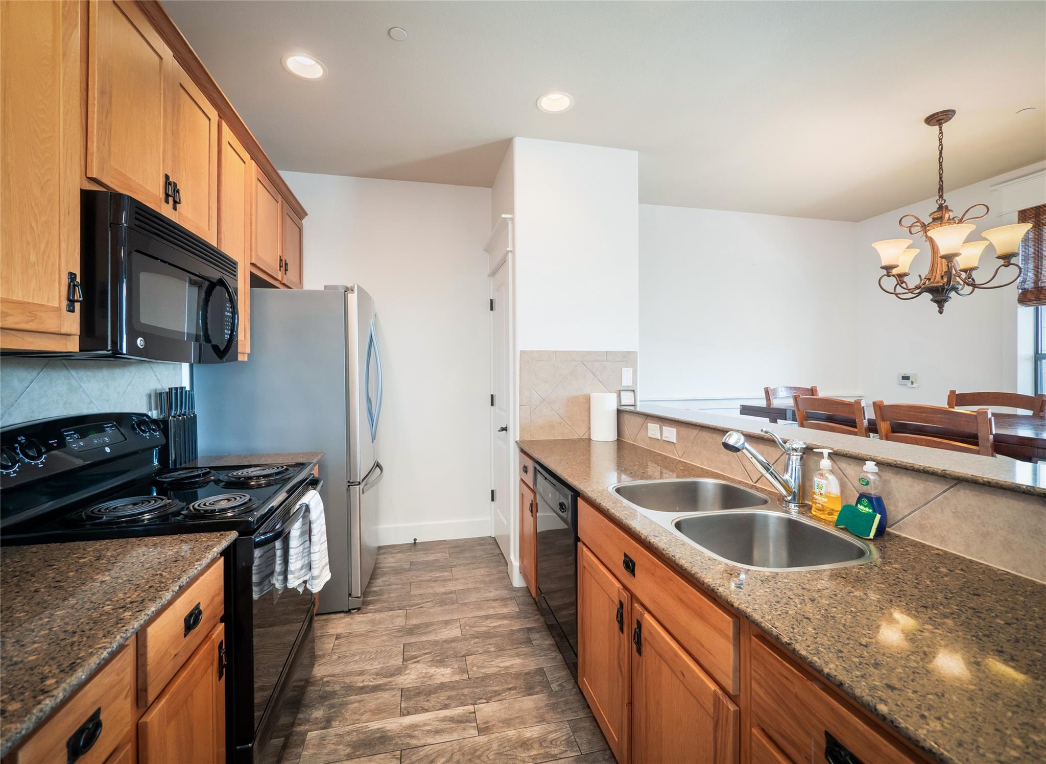 17808 Maritime Point Pt # 202, Jonestown, TX 78645