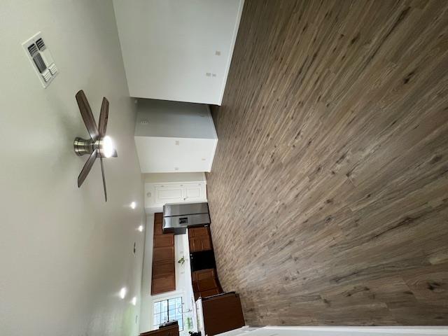 110 Midnight Sun Dr, Spicewood, TX 78669