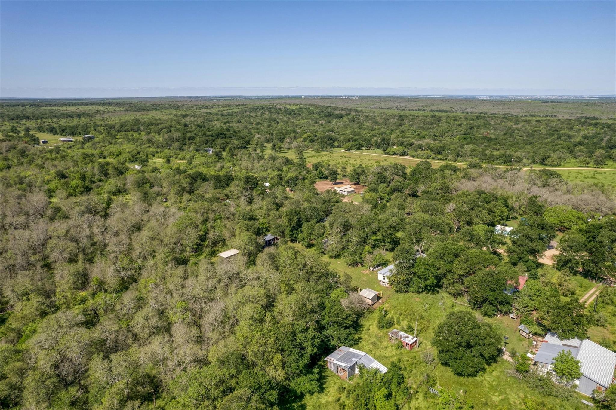 201 Fawn Ridge Rd, Cedar Creek, TX 78612