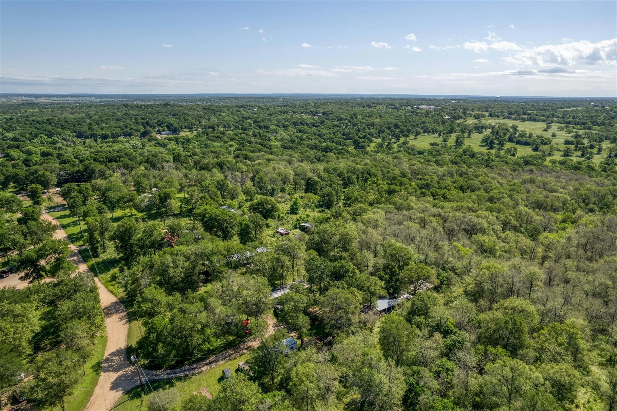 201 Fawn Ridge Rd, Cedar Creek, TX 78612