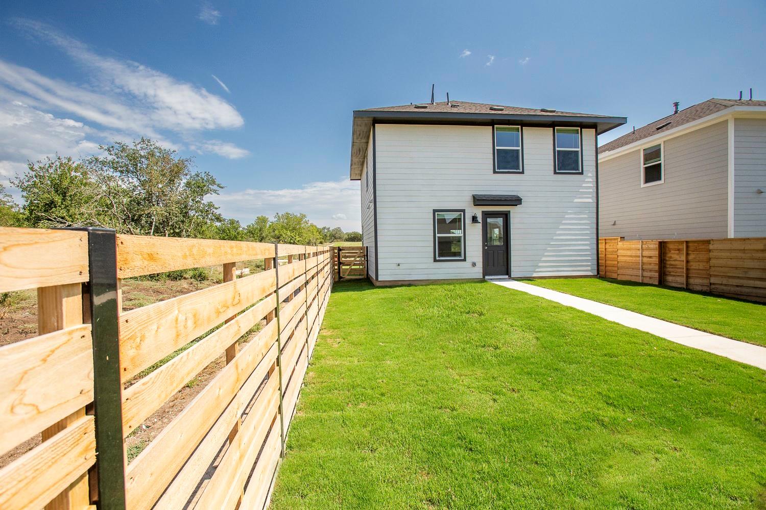 331 Bugbee, Kyle, TX 78640