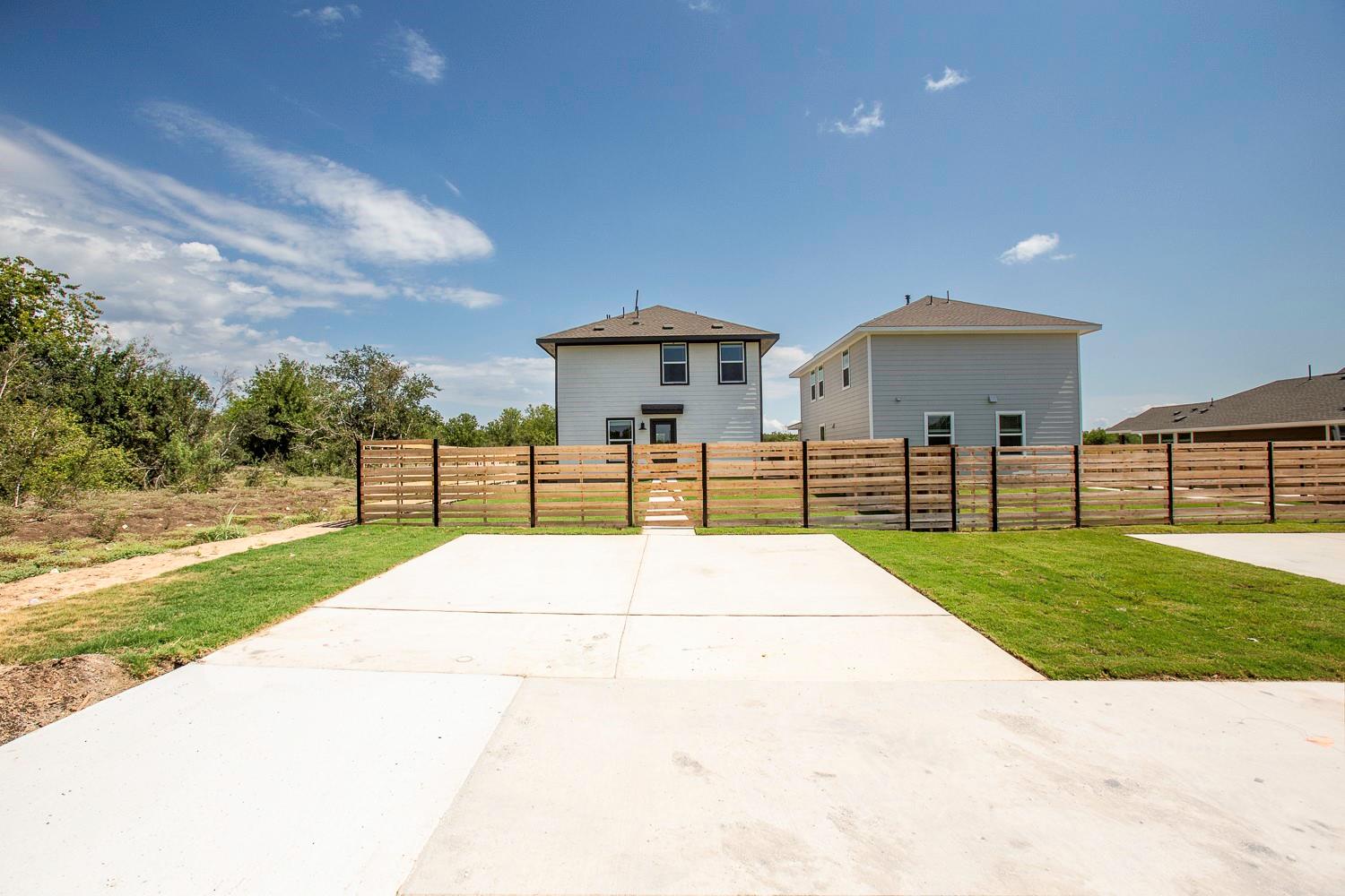 331 Bugbee, Kyle, TX 78640