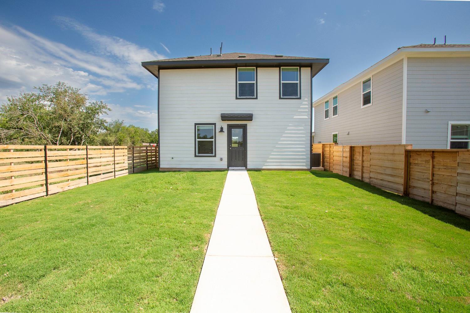 331 Bugbee, Kyle, TX 78640