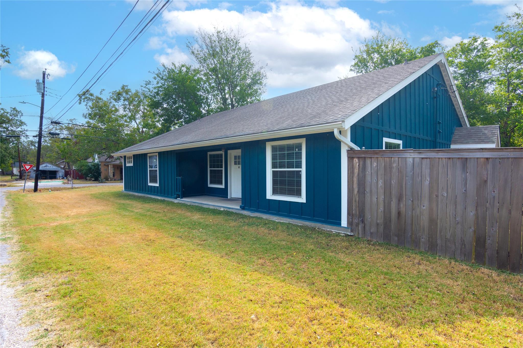 400 S Guadalupe, Granger, TX 76530