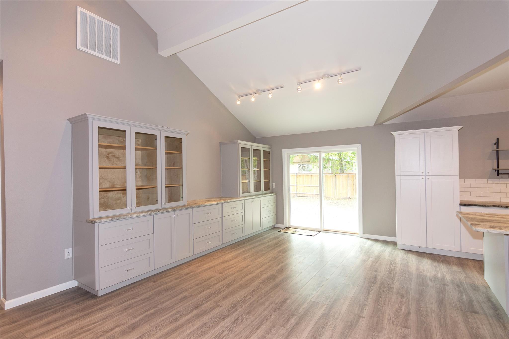 400 S Guadalupe, Granger, TX 76530