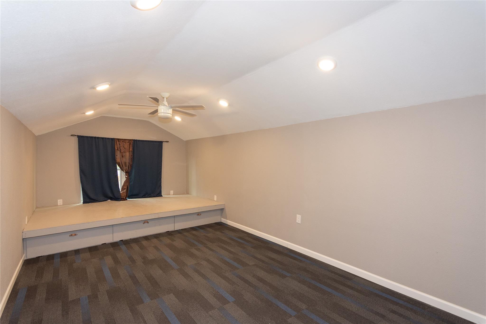 400 S Guadalupe, Granger, TX 76530