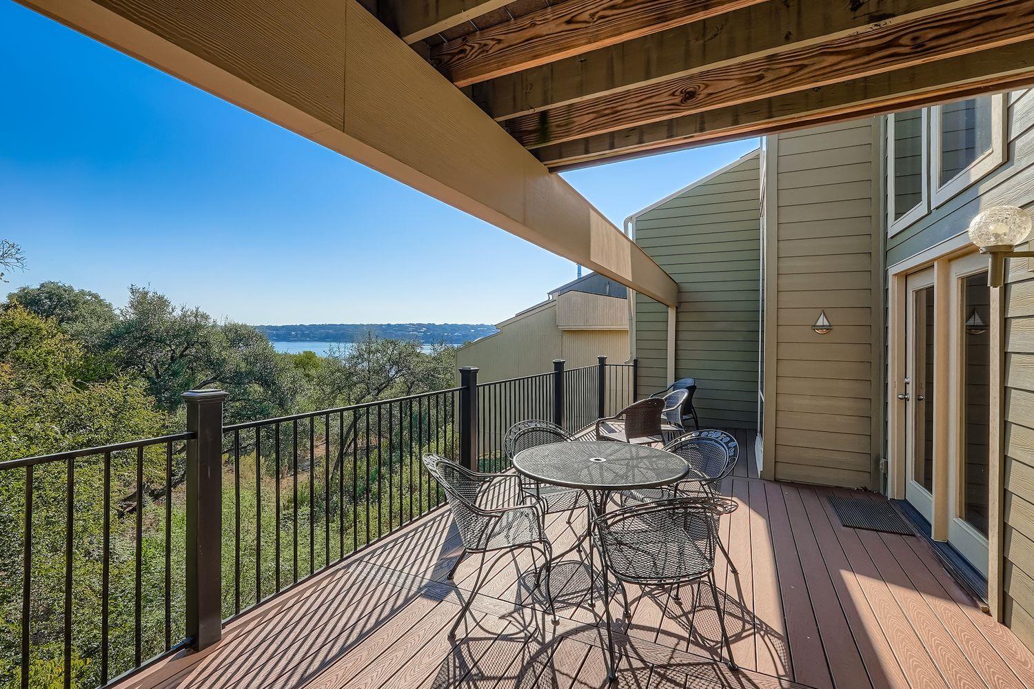 203 S Venture Blvd, Point Venture, TX 78645