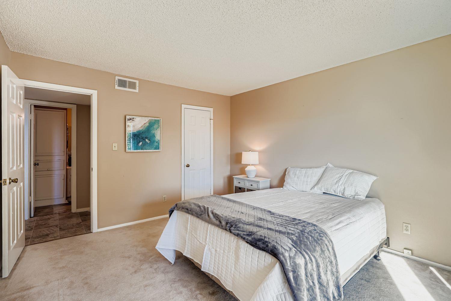 203 S Venture Blvd, Point Venture, TX 78645