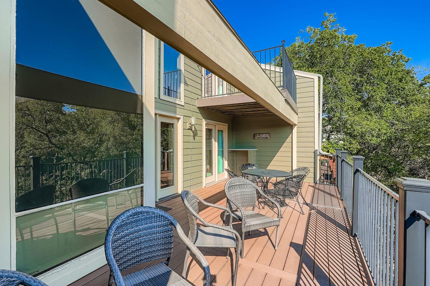 203 S Venture Blvd, Point Venture, TX 78645