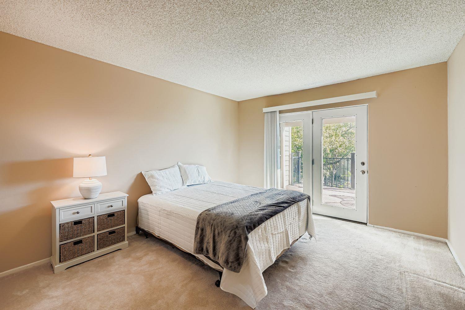 203 S Venture Blvd, Point Venture, TX 78645