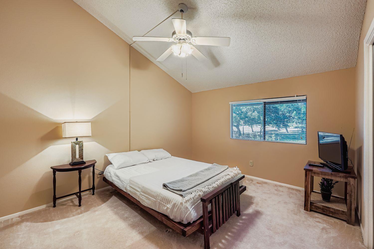 203 S Venture Blvd, Point Venture, TX 78645