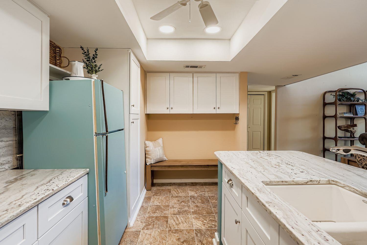 203 S Venture Blvd, Point Venture, TX 78645