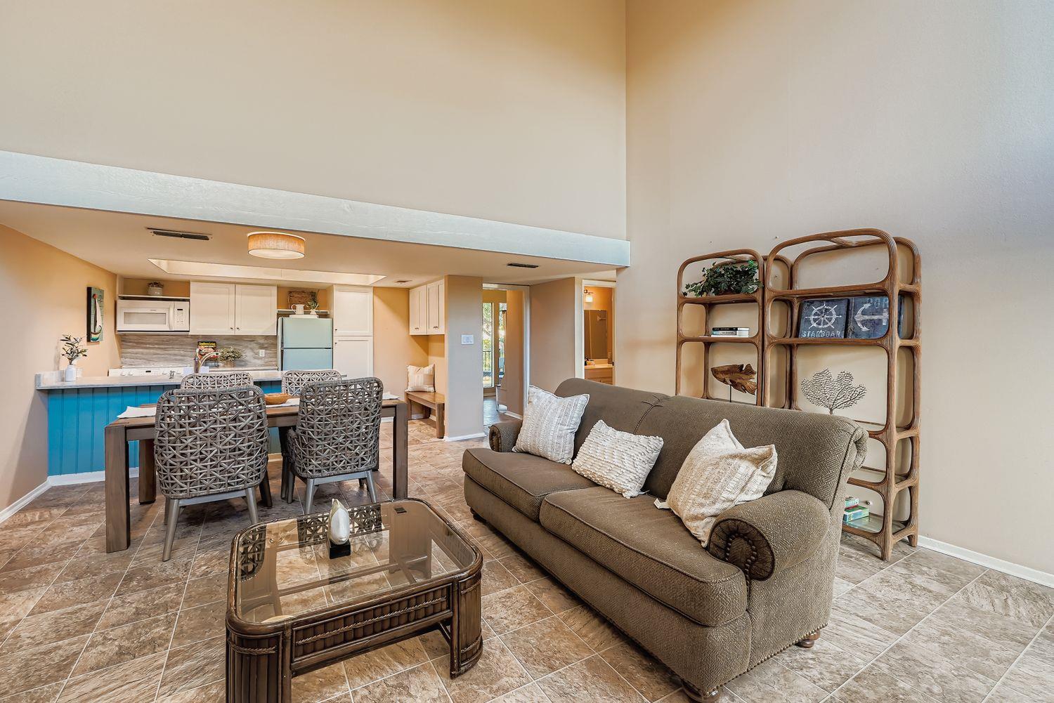 203 S Venture Blvd, Point Venture, TX 78645