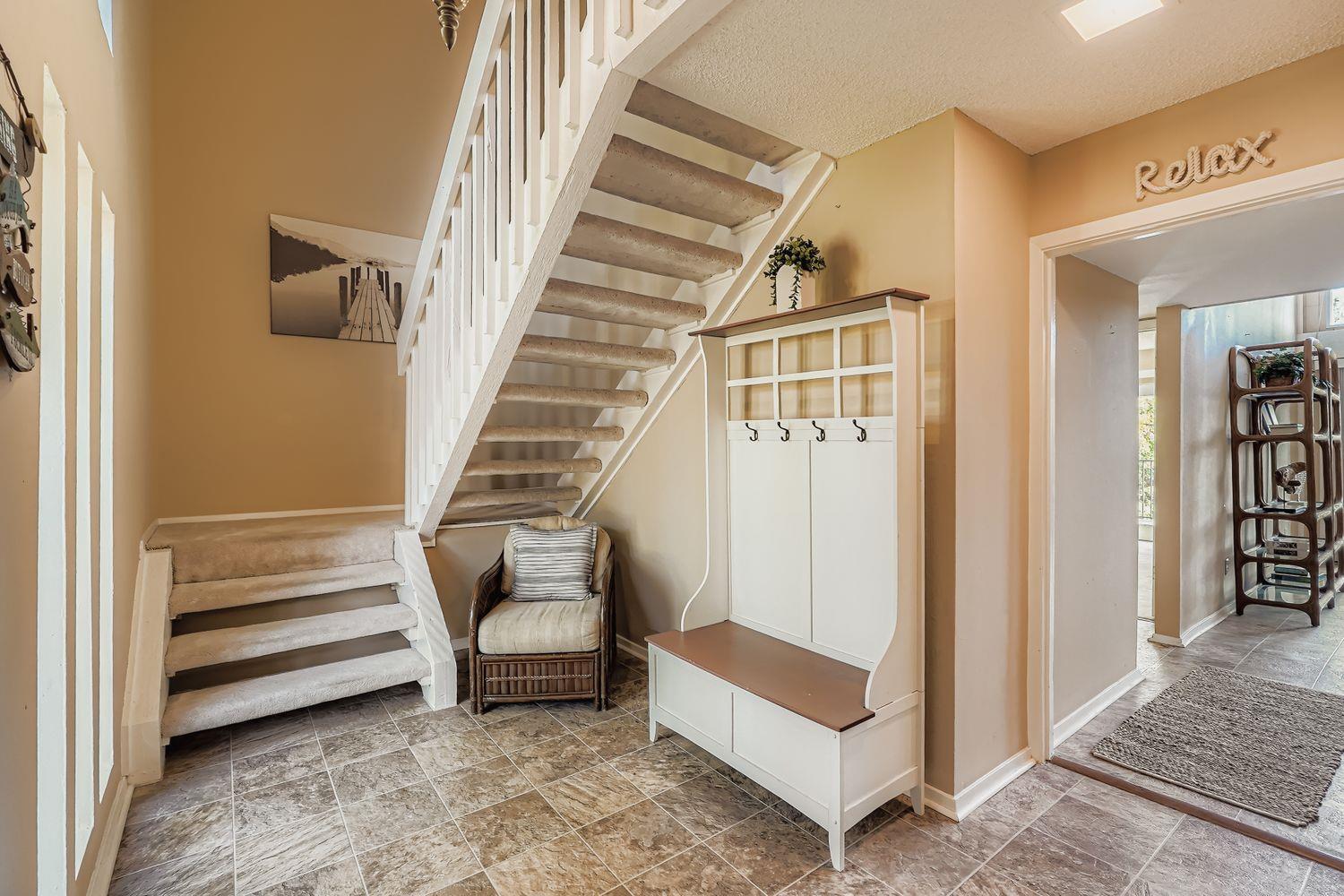 203 S Venture Blvd, Point Venture, TX 78645